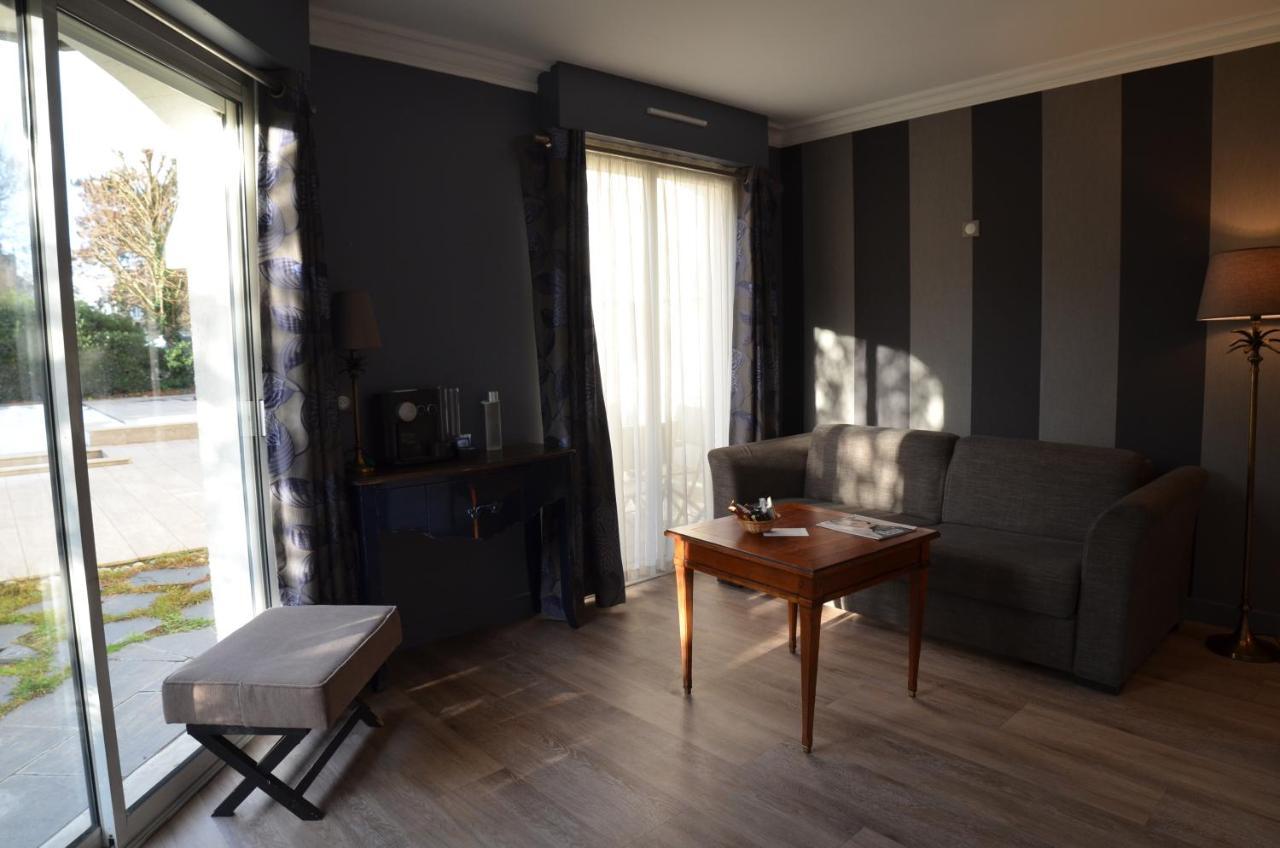 Balneo or Bathtub Room with Lounge,1121566800:JPEG